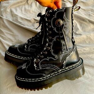 *SOLD* Dr martens gothic Americana